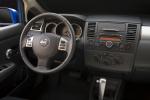Nissan Versa Hatchback 2010 года